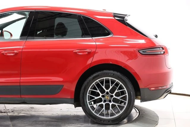 2018 Porsche Macan - Image 9 of 31