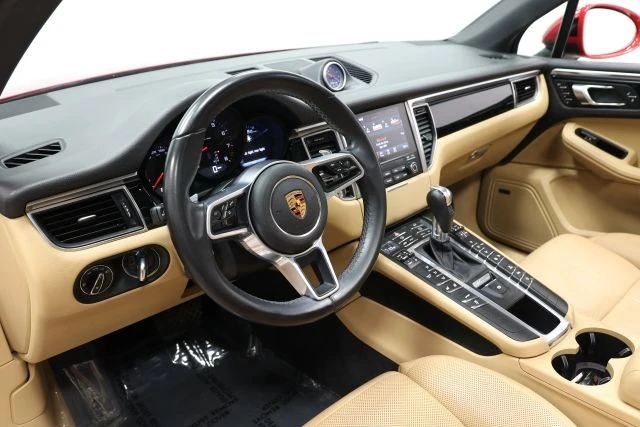 2018 Porsche Macan - Image 2 of 31