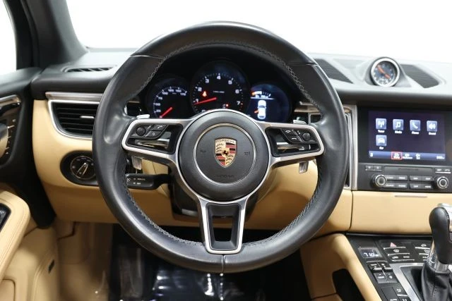 2018 Porsche Macan - Image 22 of 31