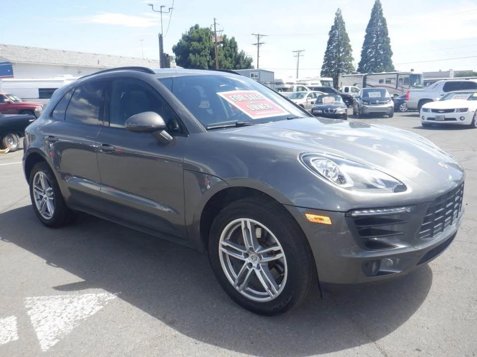 2018 Porsche Macan - Image 13 of 20