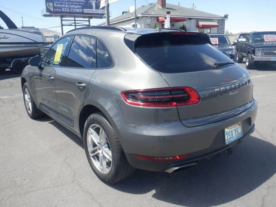 2018 Porsche Macan - Image 12 of 20