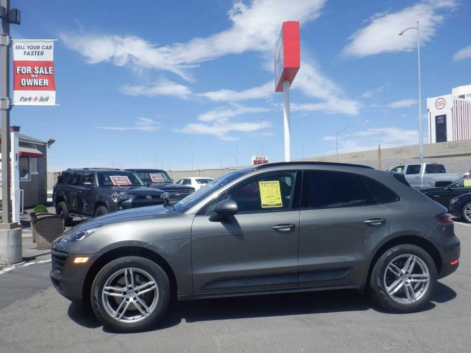 2018 Porsche Macan - Image 16 of 20