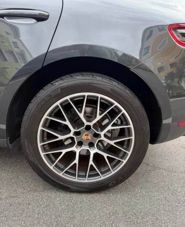 2018 Porsche Macan - Image 2 of 7