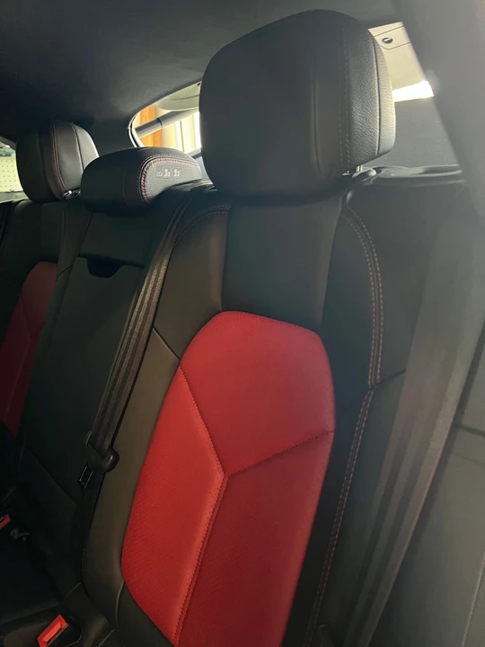 2018 Porsche Macan - Image 22 of 25
