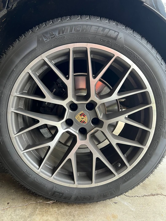 2018 Porsche Macan - Image 24 of 25
