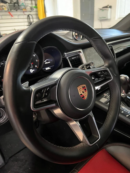 2018 Porsche Macan - Image 13 of 25