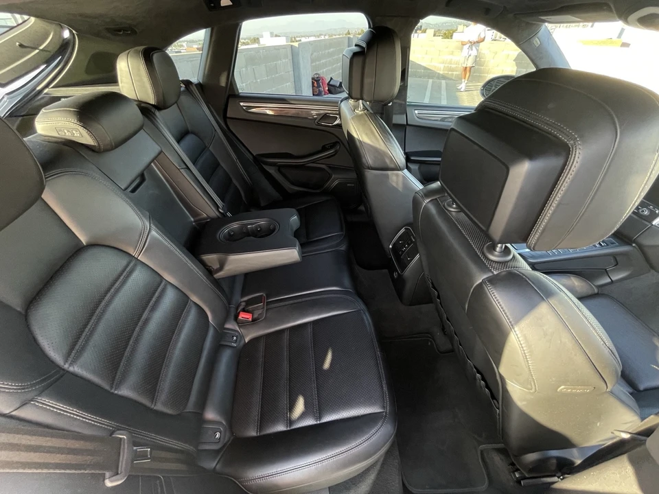 2018 Porsche Macan Turbo - Image 9 of 15