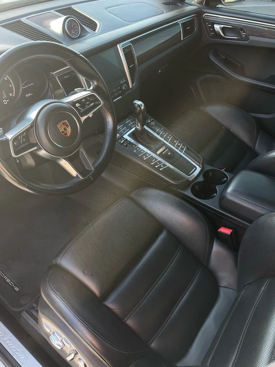 2018 Porsche Macan Turbo - Image 15 of 15