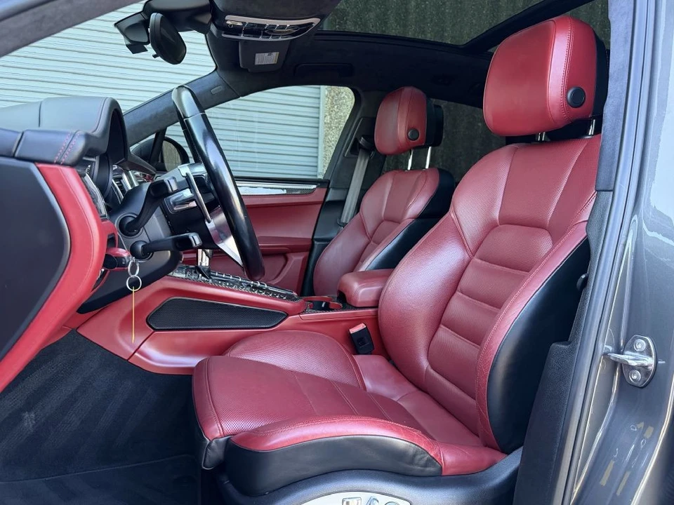 2018 Porsche Macan Turbo - Image 9 of 22