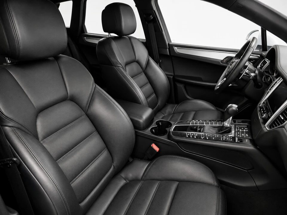 2018 Porsche Macan Turbo - Image 7 of 12