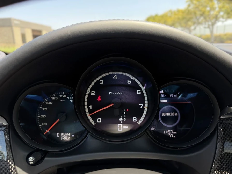 2018 Porsche Macan Turbo - Image 15 of 19