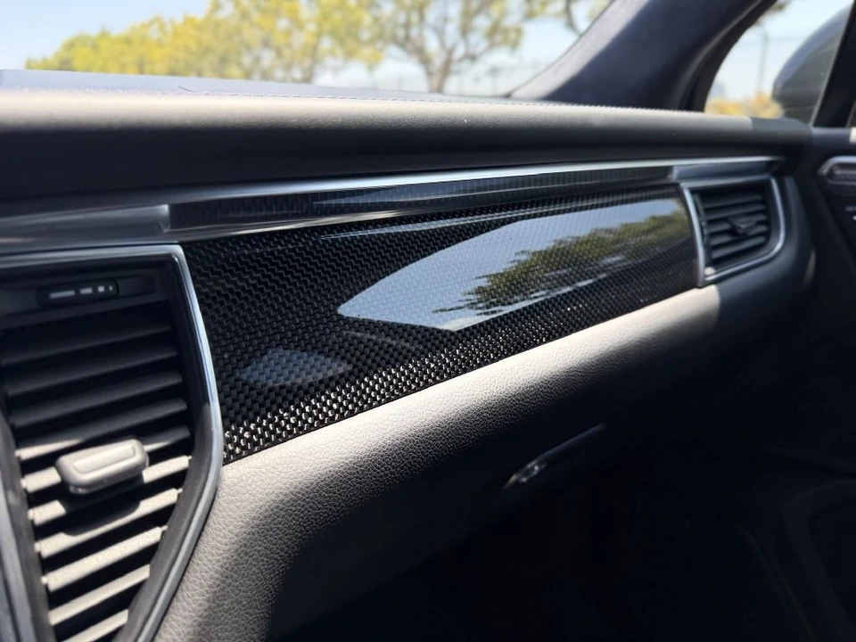 2018 Porsche Macan Turbo - Image 16 of 19