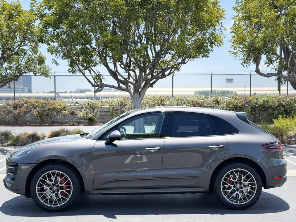 2018 Porsche Macan Turbo - Image 2 of 19