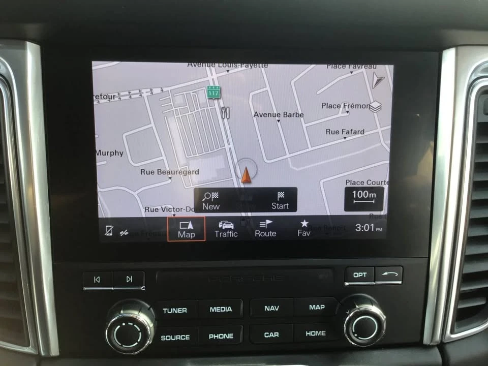 2018 Porsche Macan - Image 8 of 20