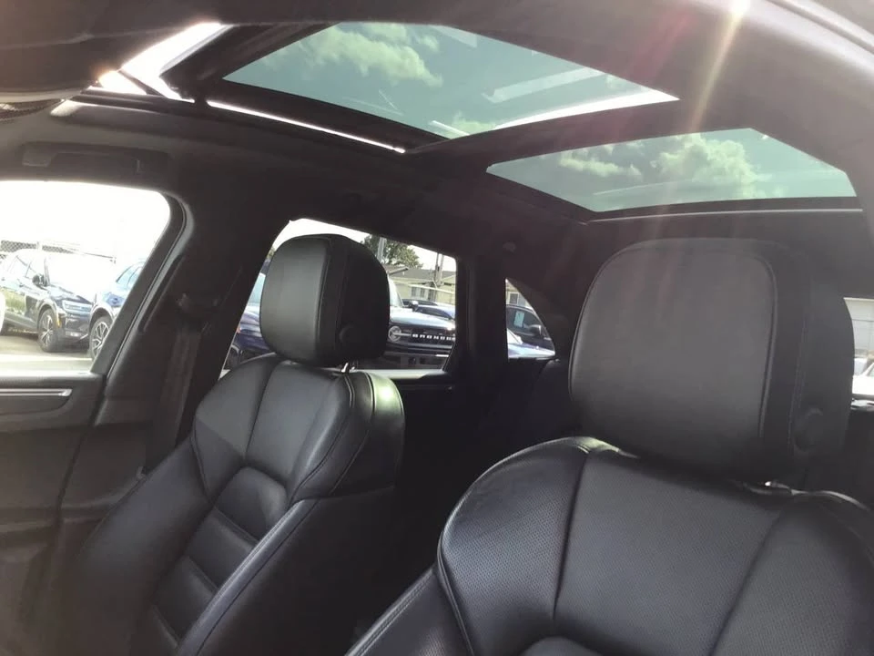 2018 Porsche Macan - Image 12 of 20