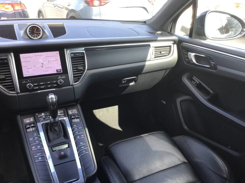 2018 Porsche Macan - Image 13 of 20