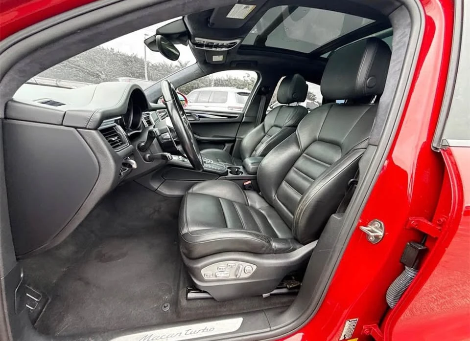 2018 Porsche Macan Turbo - Image 4 of 8