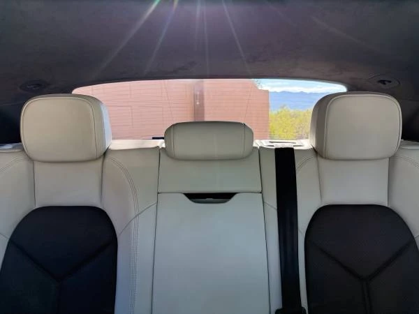 2018 Porsche Macan Turbo - Image 17 of 20
