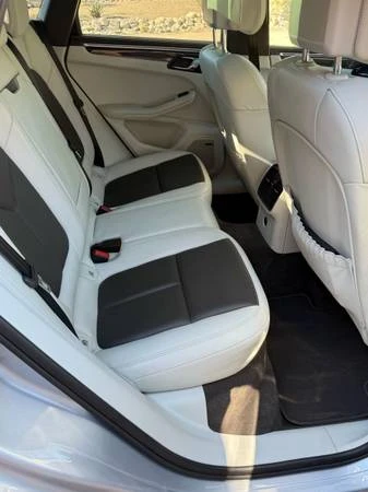 2018 Porsche Macan Turbo - Image 11 of 21