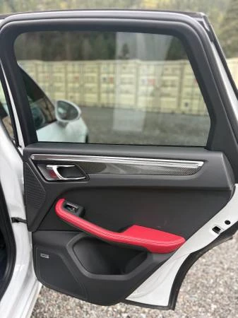2018 Porsche Macan Turbo - Image 6 of 16