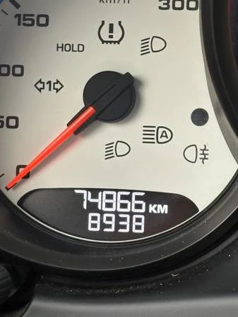 2018 Porsche Macan Turbo - Image 8 of 16