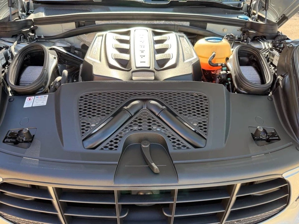 2018 Porsche Macan Turbo - Image 13 of 21