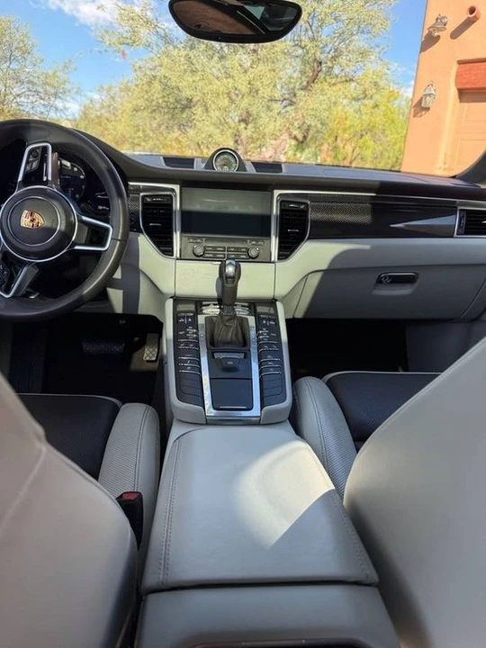 2018 Porsche Macan Turbo - Image 8 of 21