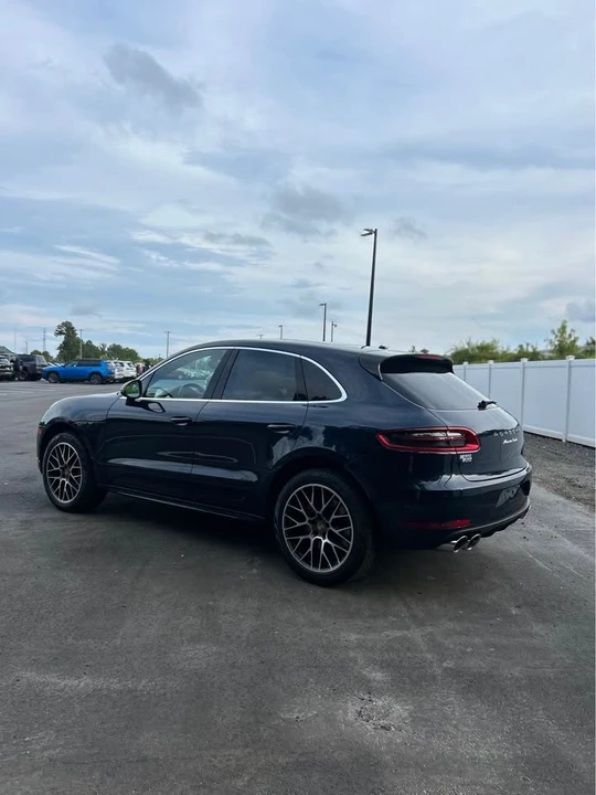 2018 Porsche Macan Turbo - Image 4 of 11