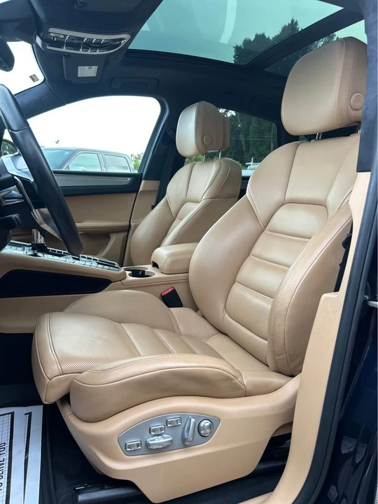 2018 Porsche Macan Turbo - Image 7 of 11
