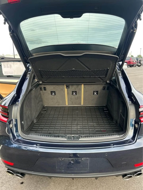 2018 Porsche Macan Turbo - Image 11 of 11