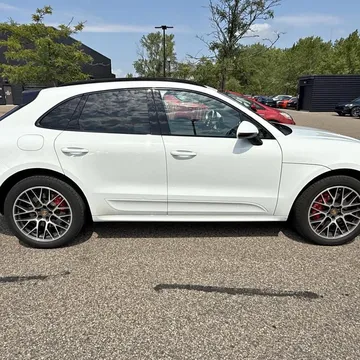 2018 Porsche Macan Turbo