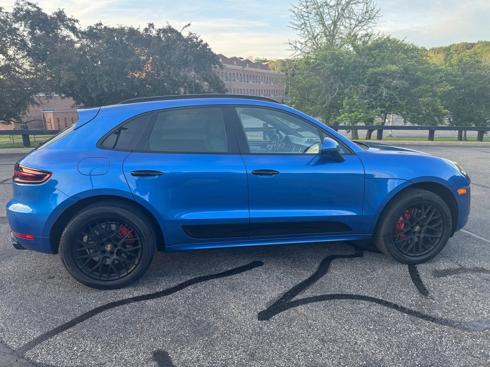 2018 Porsche Macan Turbo - Image 3 of 11