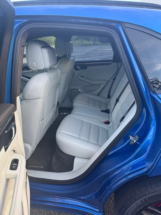 2018 Porsche Macan Turbo - Image 6 of 11