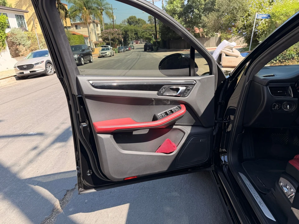 2018 Porsche Macan Turbo - Image 7 of 19