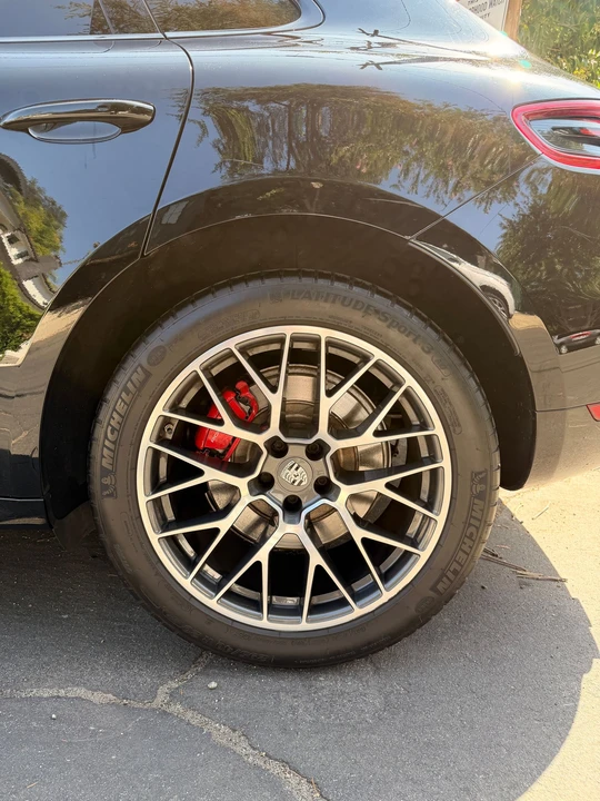 2018 Porsche Macan Turbo - Image 14 of 19