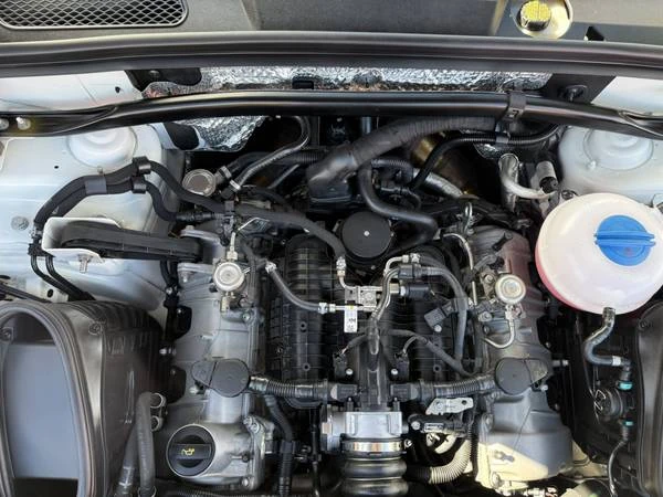2018 Porsche Macan Turbo - Image 8 of 21