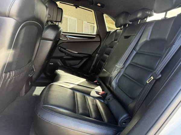 2018 Porsche Macan Turbo - Image 13 of 21