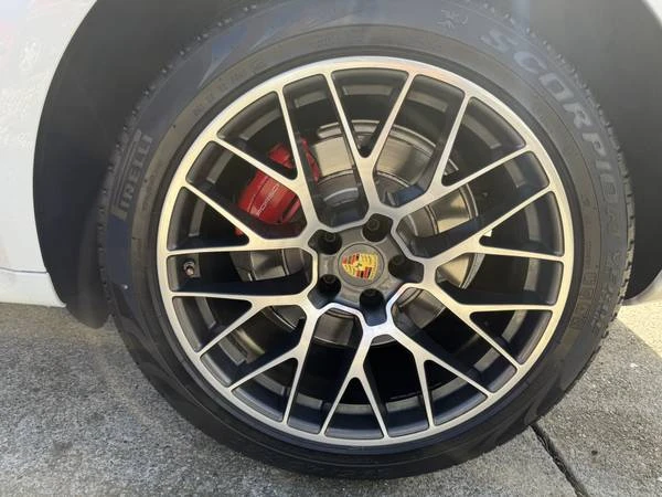 2018 Porsche Macan Turbo - Image 21 of 21