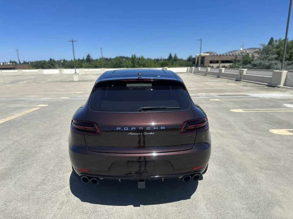 2018 Porsche Macan Turbo - Image 28 of 31