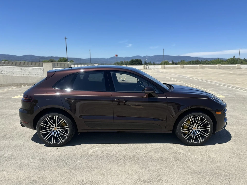 2018 Porsche Macan Turbo - Image 21 of 31