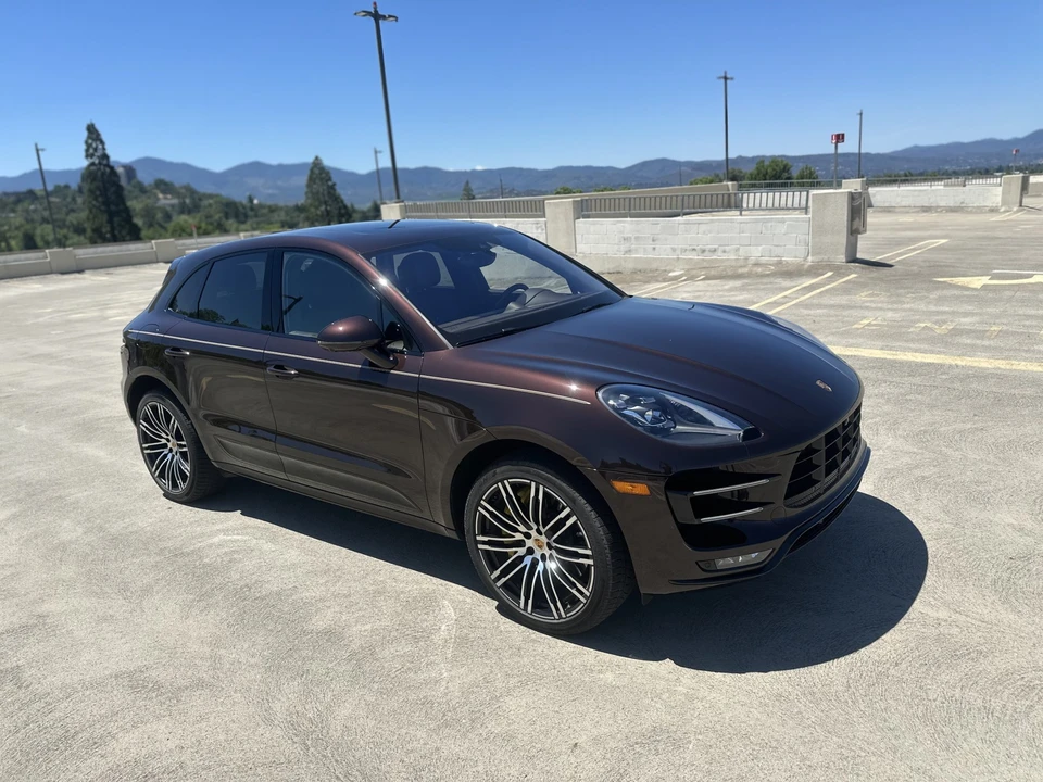 2018 Porsche Macan Turbo - Image 15 of 31
