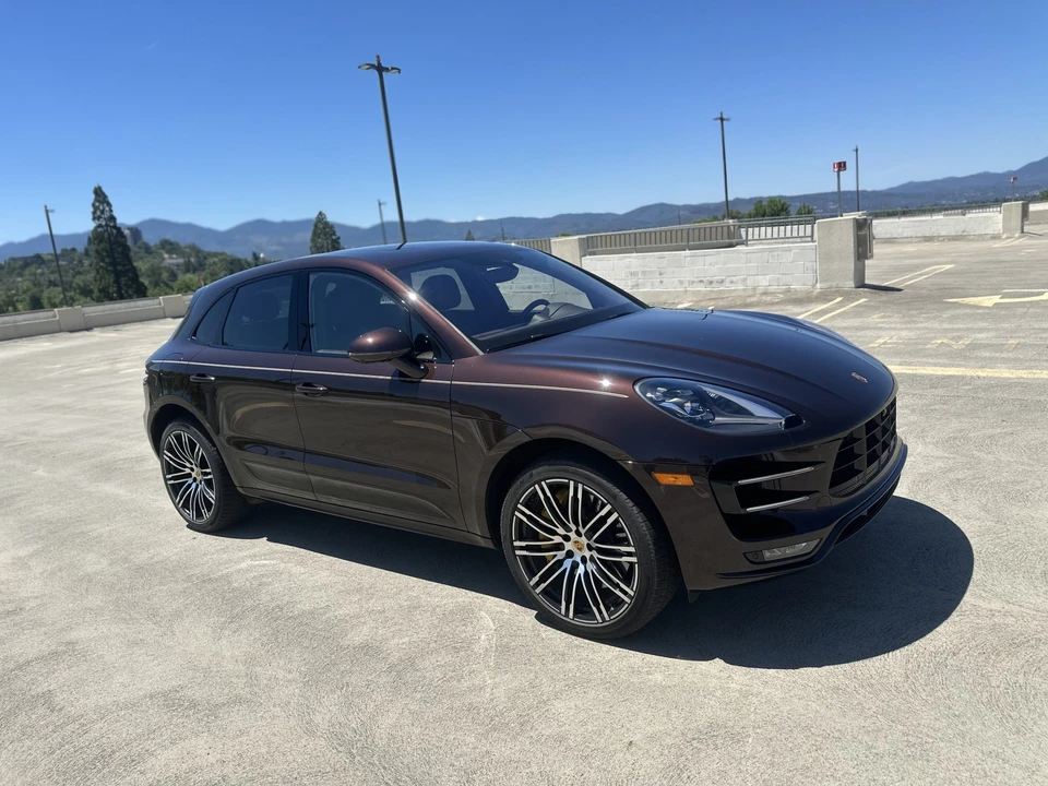 2018 Porsche Macan Turbo - Image 17 of 31