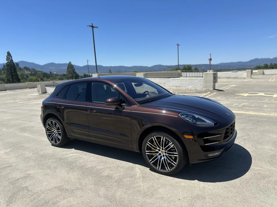 2018 Porsche Macan Turbo - Image 19 of 31