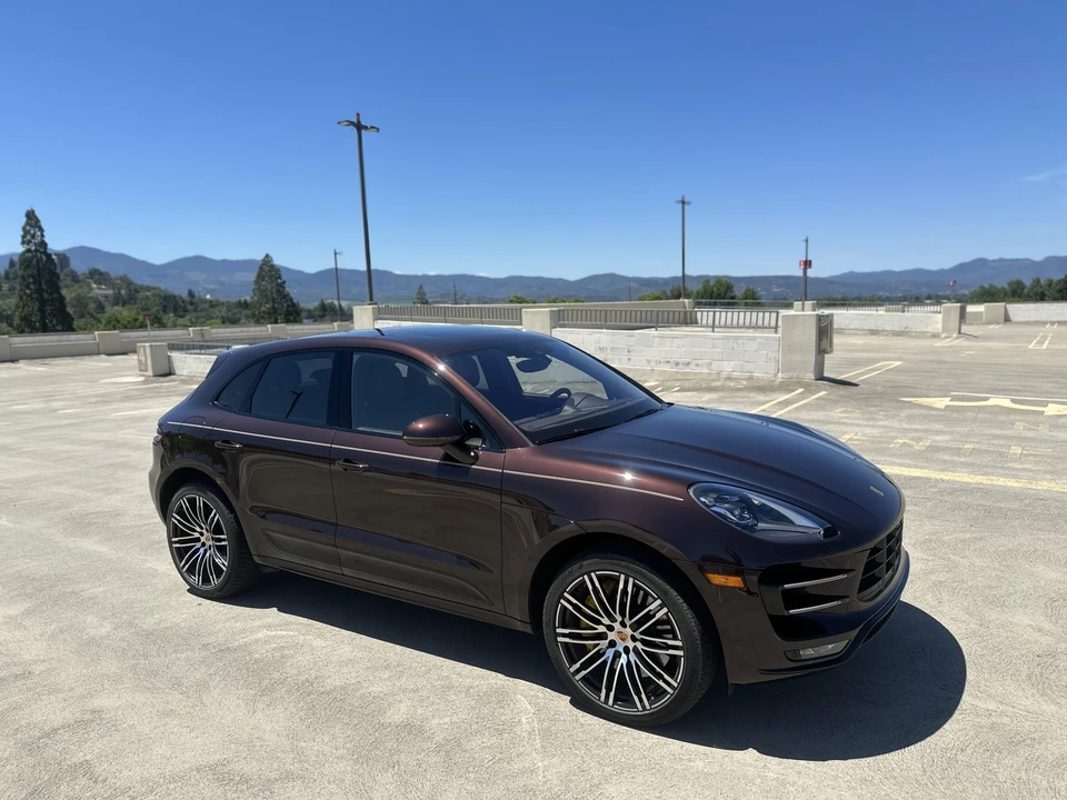 2018 Porsche Macan Turbo - Image 18 of 31