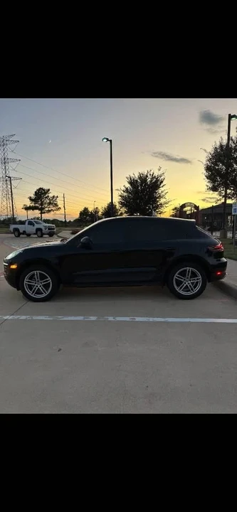 2018 Porsche Macan Turbo - Image 10 of 10