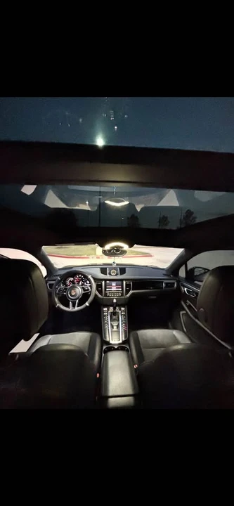 2018 Porsche Macan Turbo - Image 7 of 10