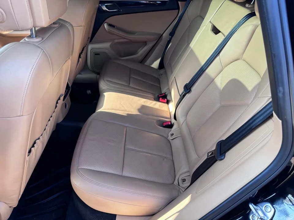 2018 Porsche Macan Turbo - Image 9 of 9