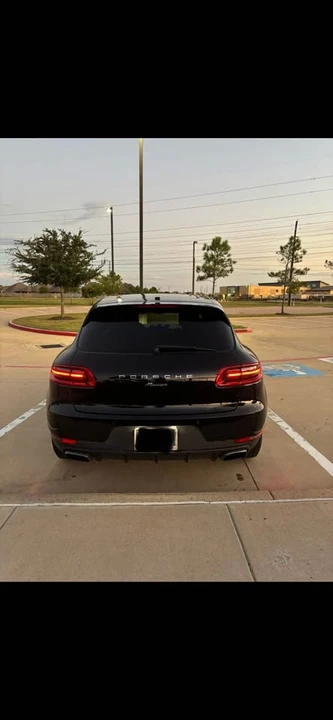 2018 Porsche Macan Turbo - Image 4 of 10