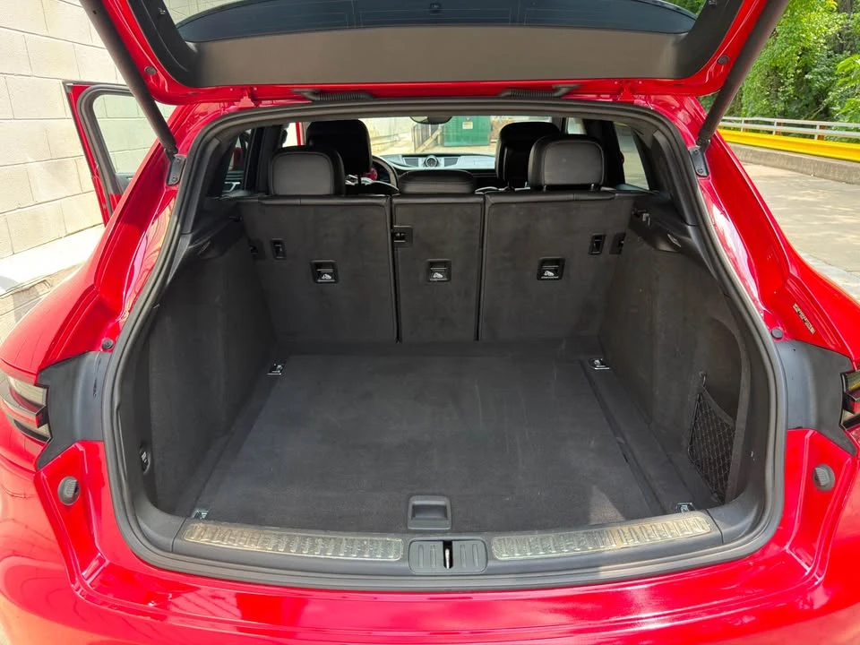 2018 Porsche Macan Turbo - Image 9 of 20