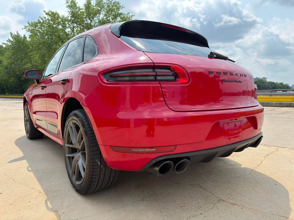 2018 Porsche Macan Turbo - Image 14 of 20